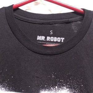 Small mr robot shirt